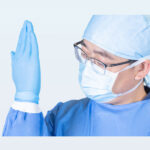 XYEHS KF-SG A01(EO) Disposable Surgical Isolation Gown with Long Sleeves, Knitted Cuffs, Velcro Necking, Medical & Industrial PPE Protective Workwear - Image 3