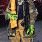 XYEHS 0529 Cold Proof Impact Resistant Mechanical Gloves with Goatskin Palm, TPR Knuckle & Fingers, Cotton Lining, Composite Fabric - Image 2