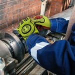 XYEHS 0531 Impact Resistant Mechanical Gloves with Anti-Slip Leather Palm, TPR Knuckle & Fingers - Image 3