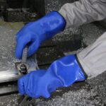 XYEHS 10-235 Polyethylene(PE) Coating Chemical Resistant Safety Work Gloves with Cold-Proof Fleece Inner, Anti-Slip Palm & Fingers, Acid & Corrosion Resistant - Image 2