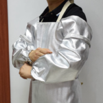 XYEHS Mn-hx1000 Composite Aluminium Foil Heat Resistant Arm Sleeves, 1000-1300℃ Thermal Radiation Heat Resistant Arm Covers, Fireproof Safety Apparel, Flame Retardant, Velcro Closure/ Neckband Hanging - Image 2