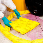 XYEHS Universal/Oil/Hazmat Chemical Melt Blown Polypropylene (MBPP) Absorbent Pillows, 10 Pcs/Carton - Image 2