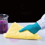 XYEHS SKIT001G 11.5 Gallon/43.5L Universal Spill Kits with Storage Bag, 39 Pieces - Image 3