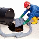 XYEHS SKS001G 10 Gallon/38L Universal Spill Kits with Bag, 37 Pieces - Image 2