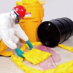 XYEHS SKY950 80 Gallon/302L Universal Spill Kits with 95 Gallon Poly-Overpack Salvage Drum, Quick Response, 190 Pieces - Image 3